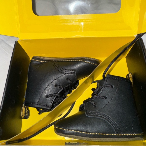 US size 2C Dr.Martens - Picture 4 of 5